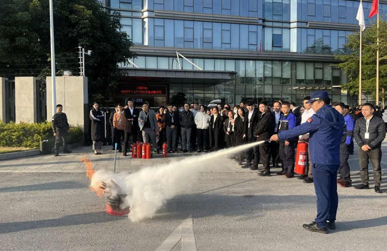 筑牢安全線，防患于未“燃”丨昇輝控股開展消防演練活動(dòng)